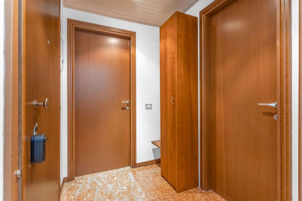 Ferienwohnung Zona Navigli - Smart House Con Tv 50 E Fast Wifi Mailand Exterior foto