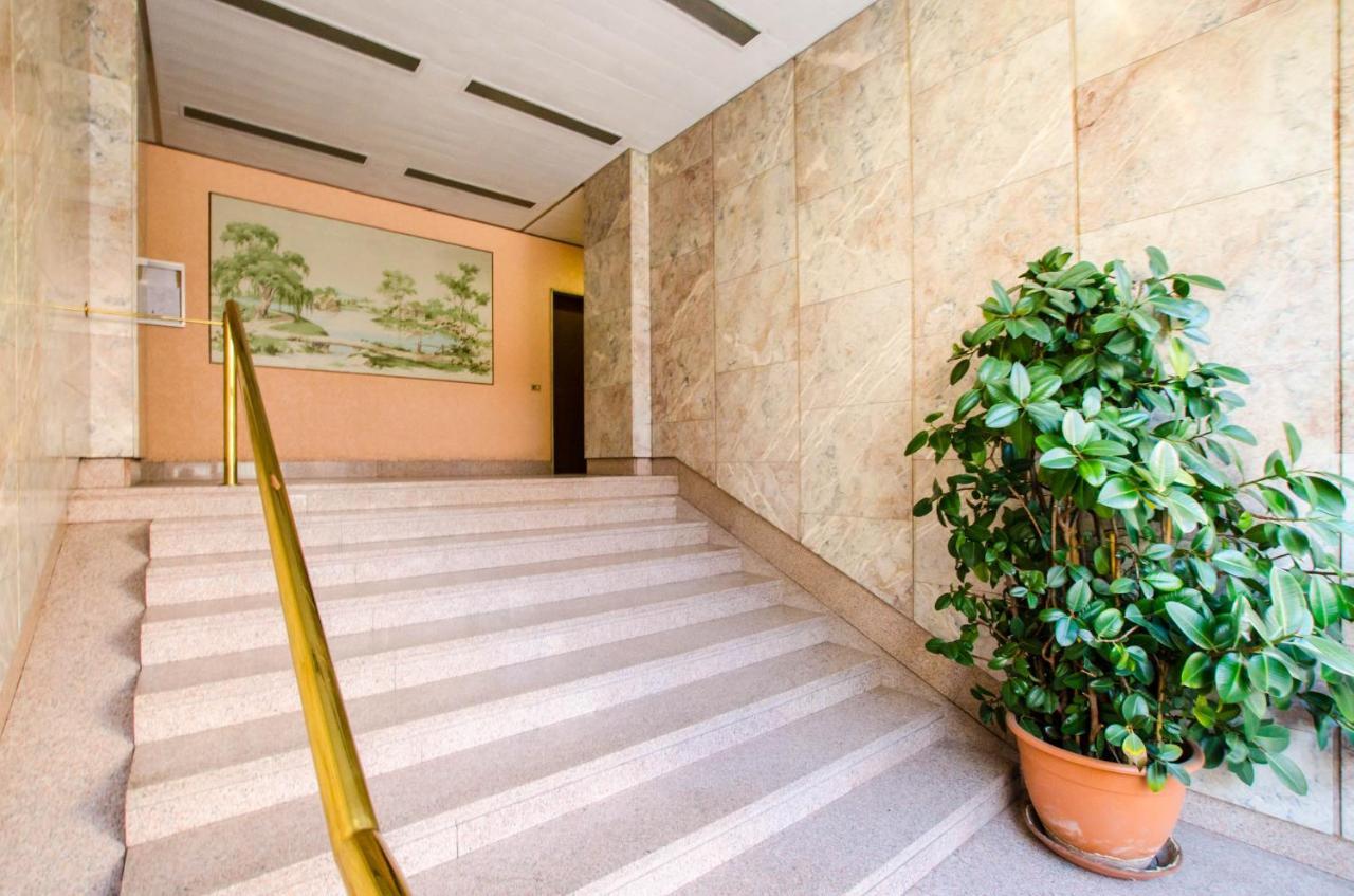 Ferienwohnung Zona Navigli - Smart House Con Tv 50 E Fast Wifi Mailand Exterior foto